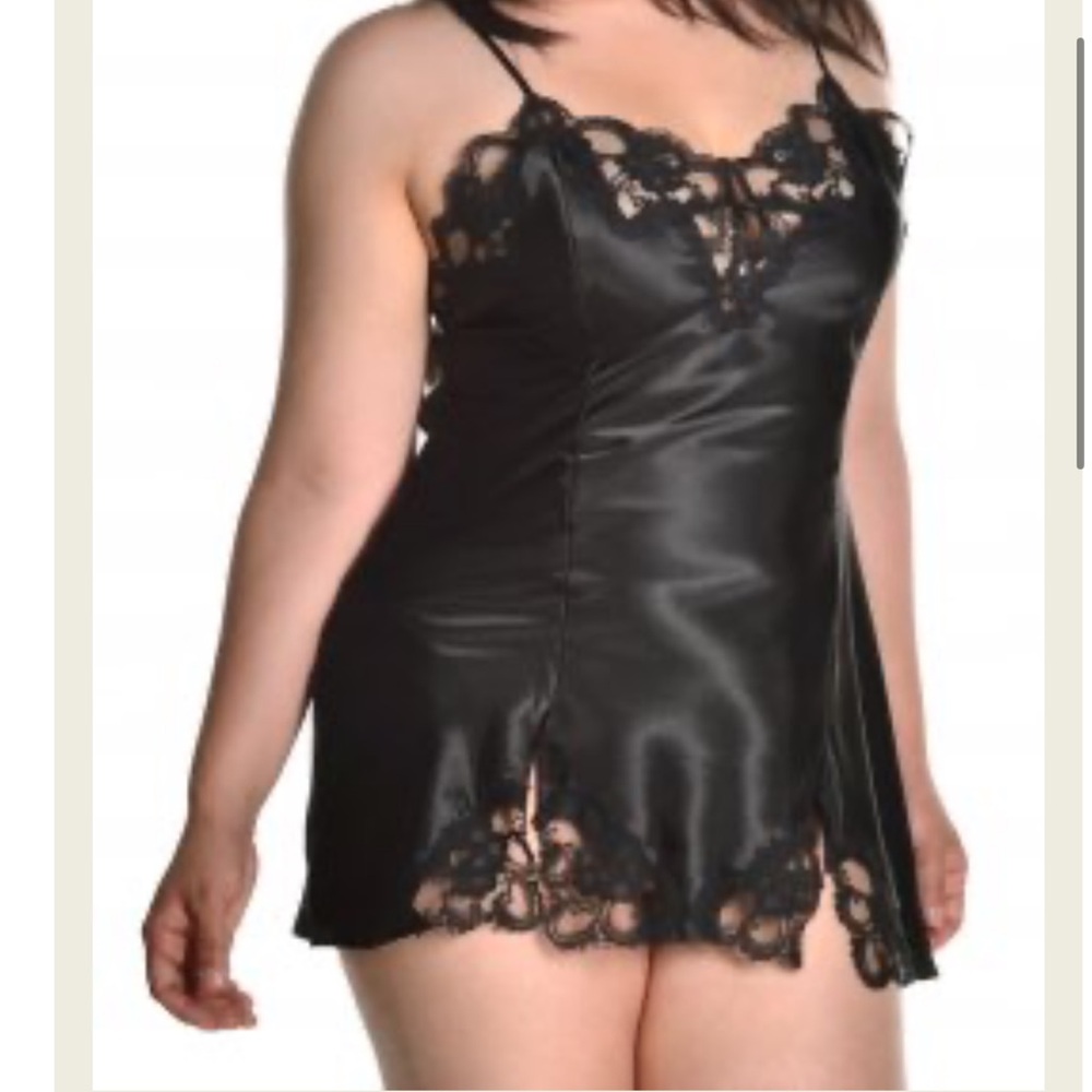 5x Sleek Black Lace Chemise
